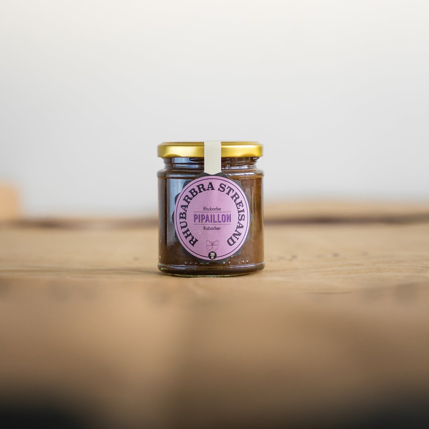 Homemade rhubarb confiture (jam) pot from Pipaillon.